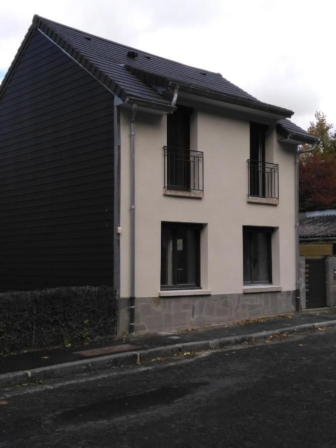 Le Petit Poucet Villa La Bourboule Exterior photo